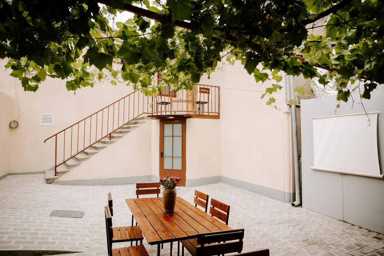 Tbilisi Viking Hostel Екстериор снимка